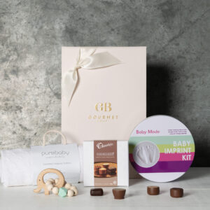 946c40ff-e1cf-4d0b-b67a-5f838df0ded5-1.jpg Bundle of Joy Baby Hamper